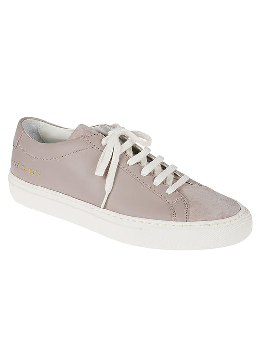 حذاء رياضي من Common Projects باللون الرمادي
