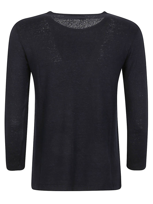 تيشيرتات وبولو أساسية باللون الأزرق