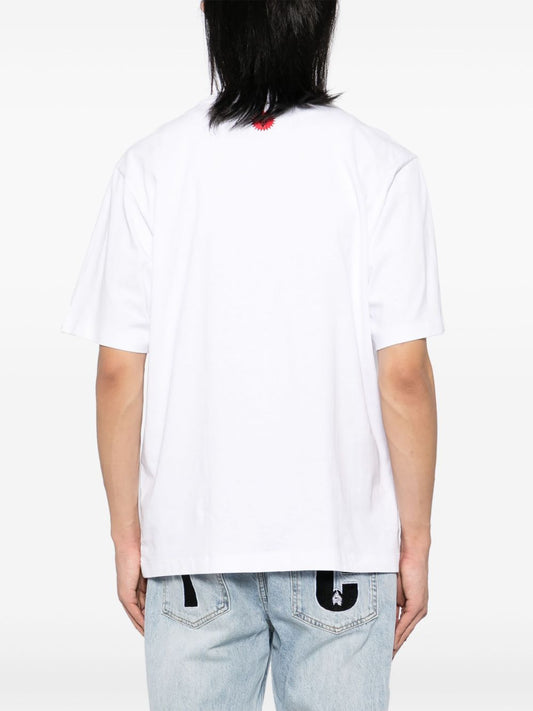 تيشيرتات وبولو ايس كريم بيضاء