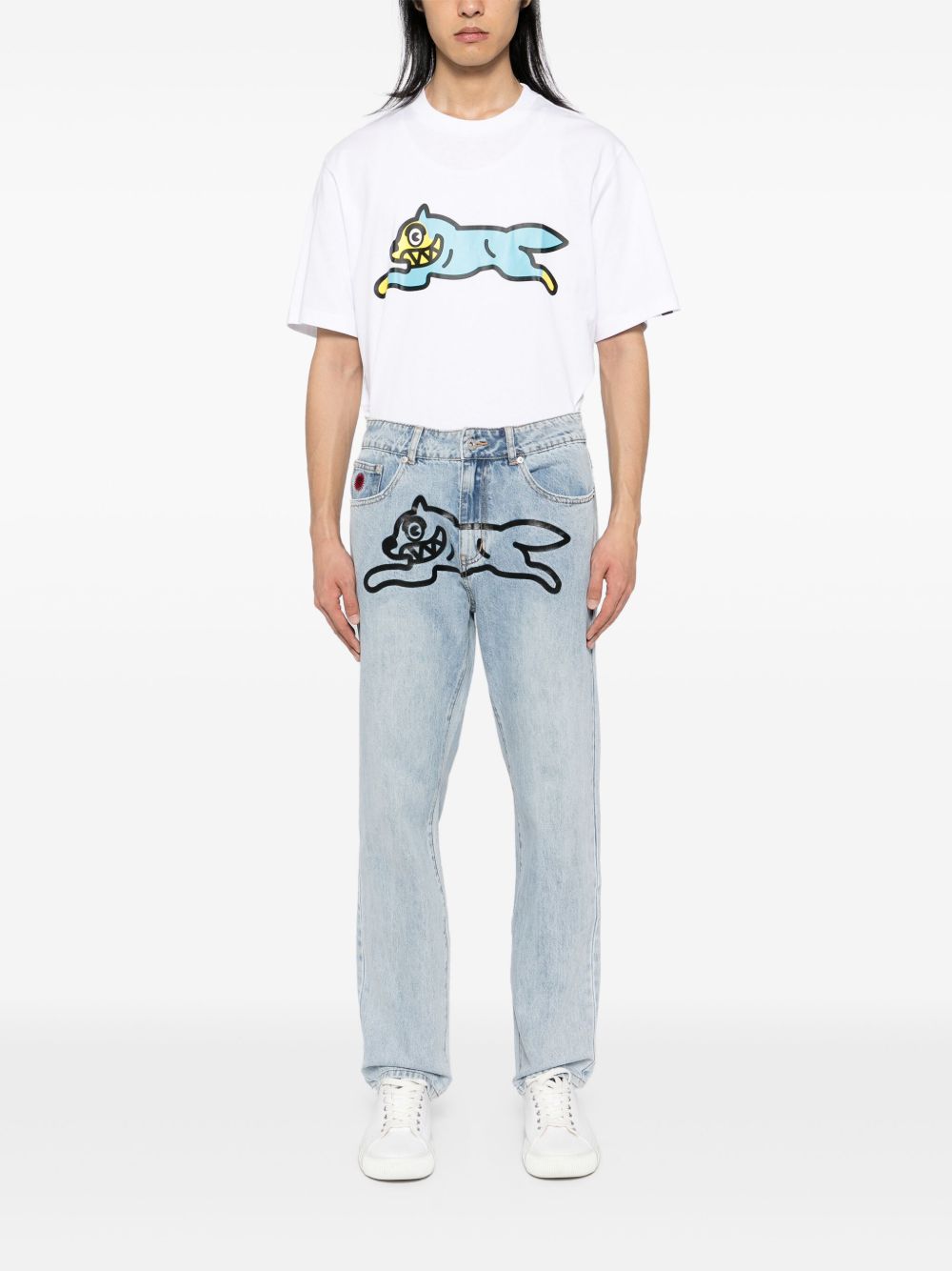 تيشيرتات وبولو ايس كريم بيضاء