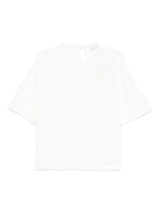 تيشيرتات وبولو ايرو بيضاء