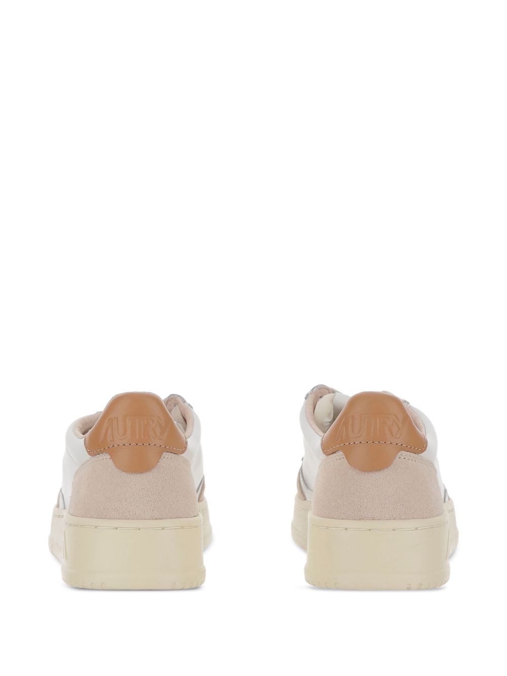 أحذية رياضية جلدية بنية من أوتري