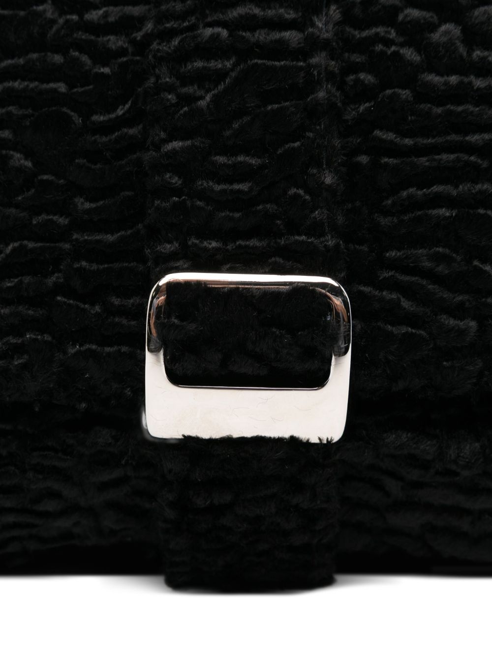 حقيبة يد La Milanesa بتصميم مزخرف وأبزيم.