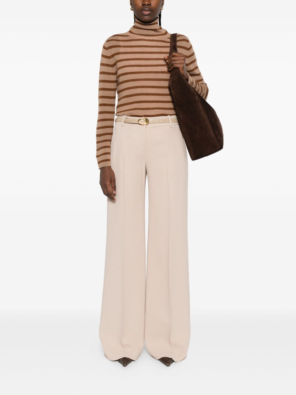 البلوفر البيج من BEYOU