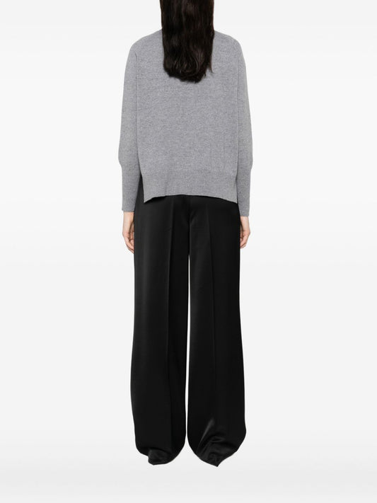 بلوفرات أساسية رمادية