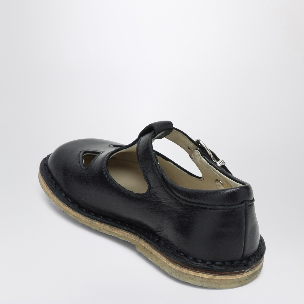 Il Gufo Sandal with blue eyelets in leather