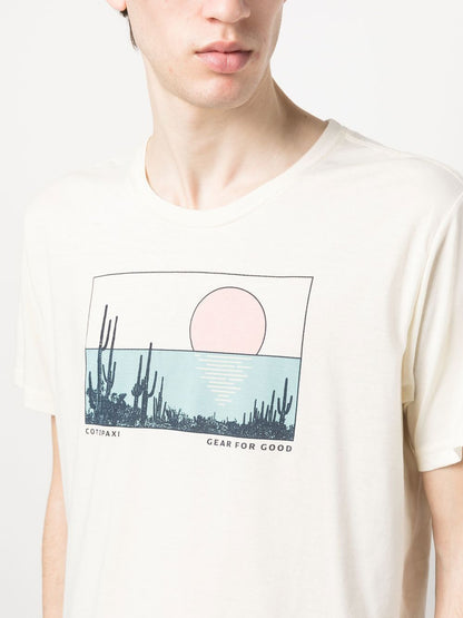 تيشيرتات وبولو كوتوباكسي بيضاء