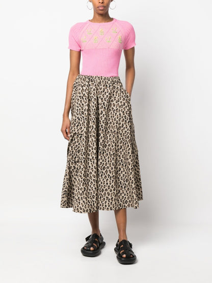 تيشيرتات وبولو كورميو باللون الوردي