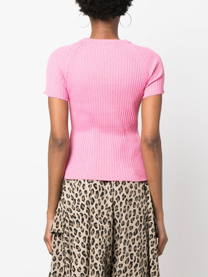 تيشيرتات وبولو كورميو باللون الوردي