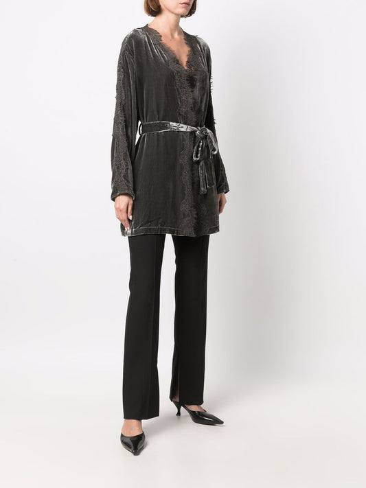 جاكيتات جولدهوك رمادية