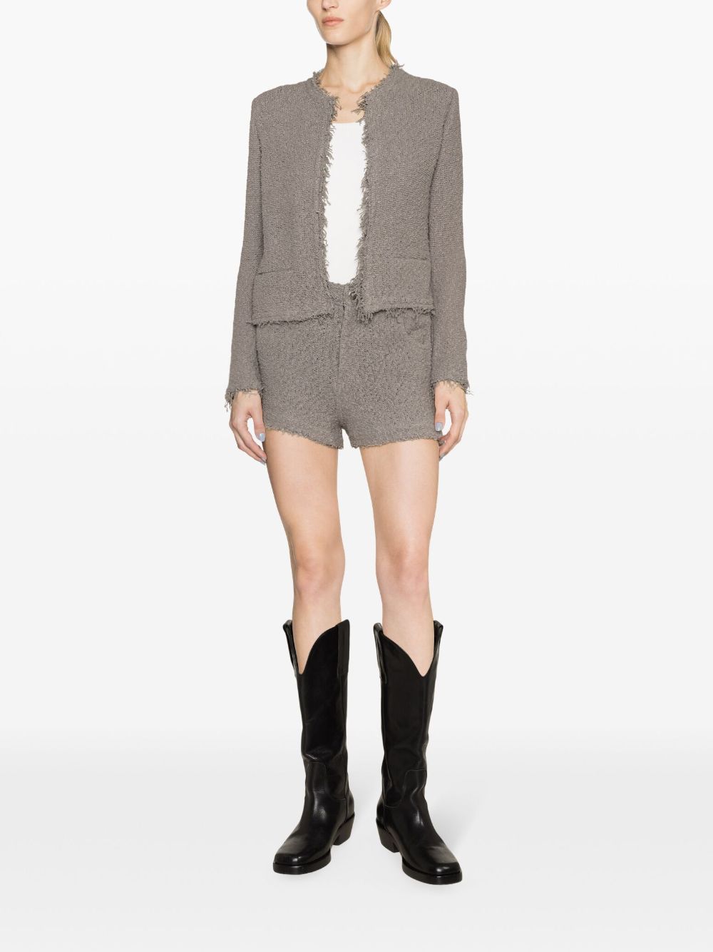 شورت إيرو رمادي