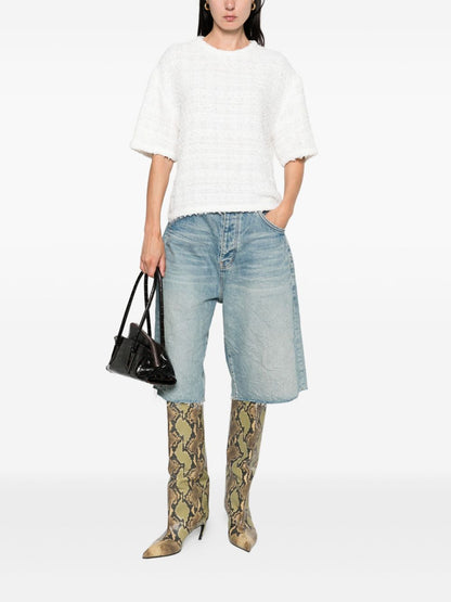 تيشيرتات وبولو ايرو بيضاء