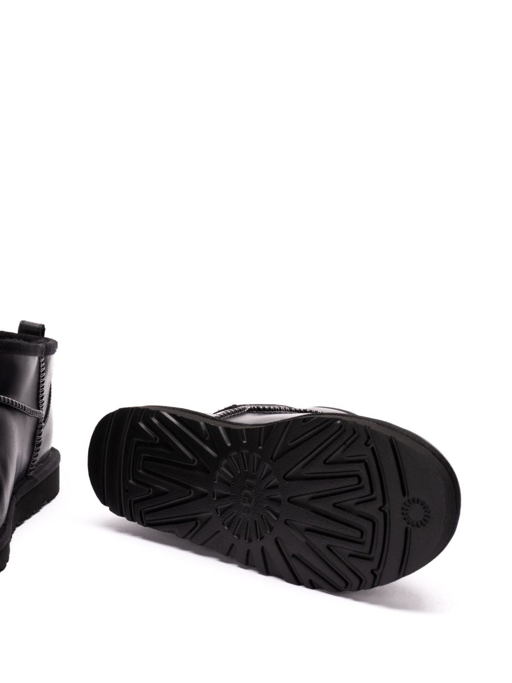 أحذية Ugg Australia Classic Ultra Mini القصيرة
