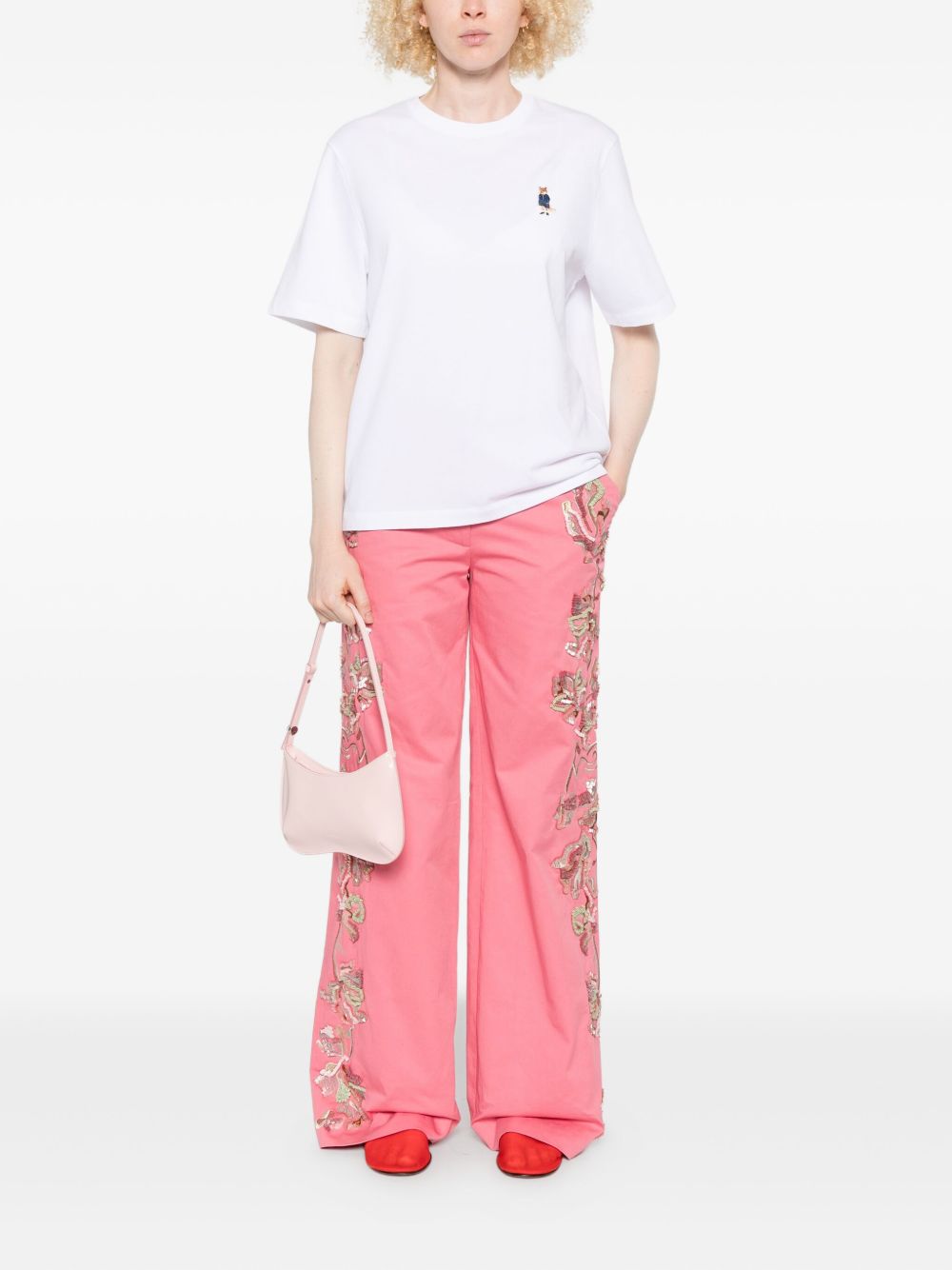 تيشيرت Maison Kitsuné بتصميم الثعلب المزين بالترتر.