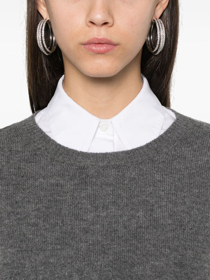 بلوفرات بي يو رمادية