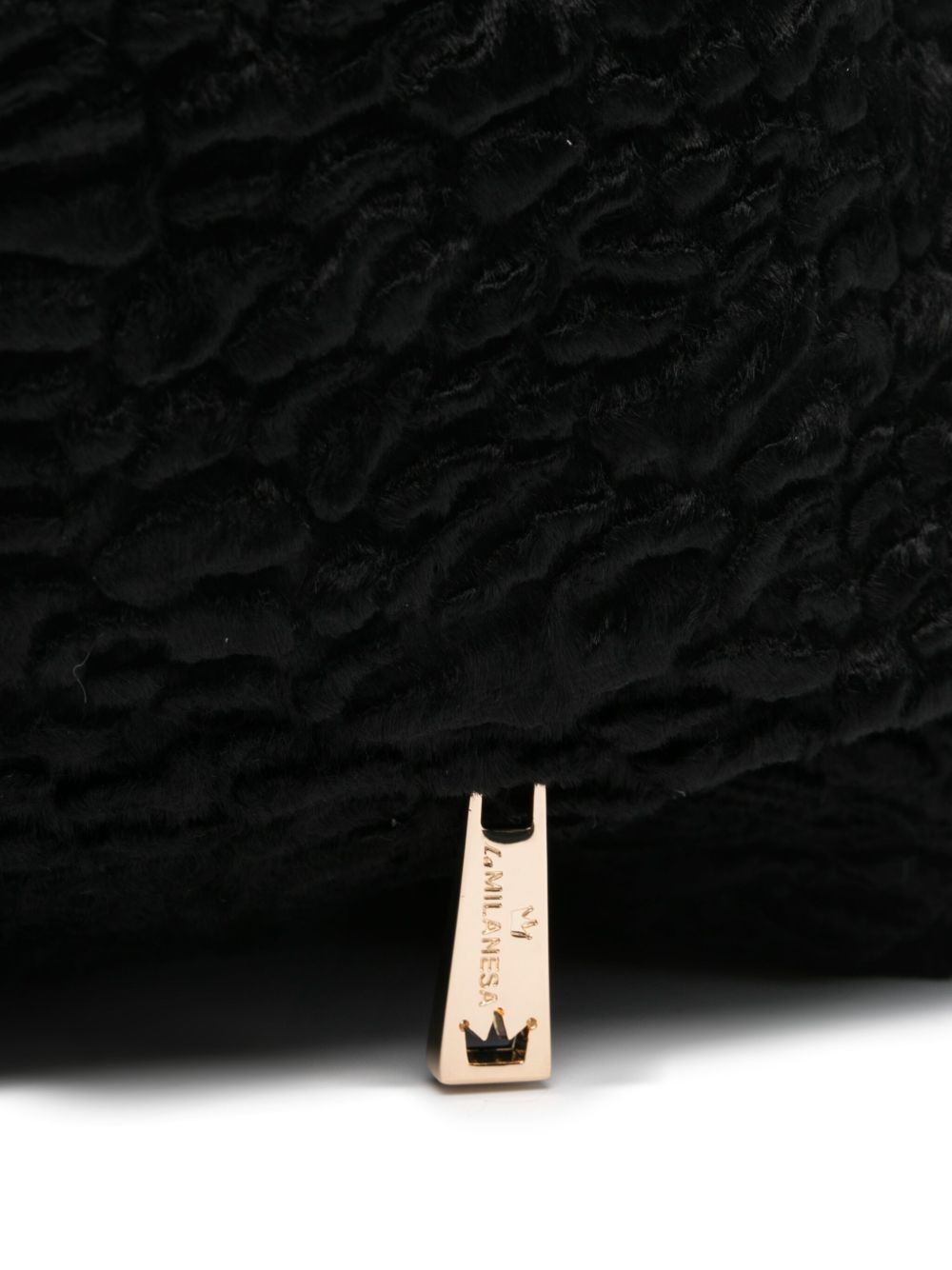 حقيبة يد كتف ثلاثية الأضلاع ذات قوام منسوج من La Milanesa