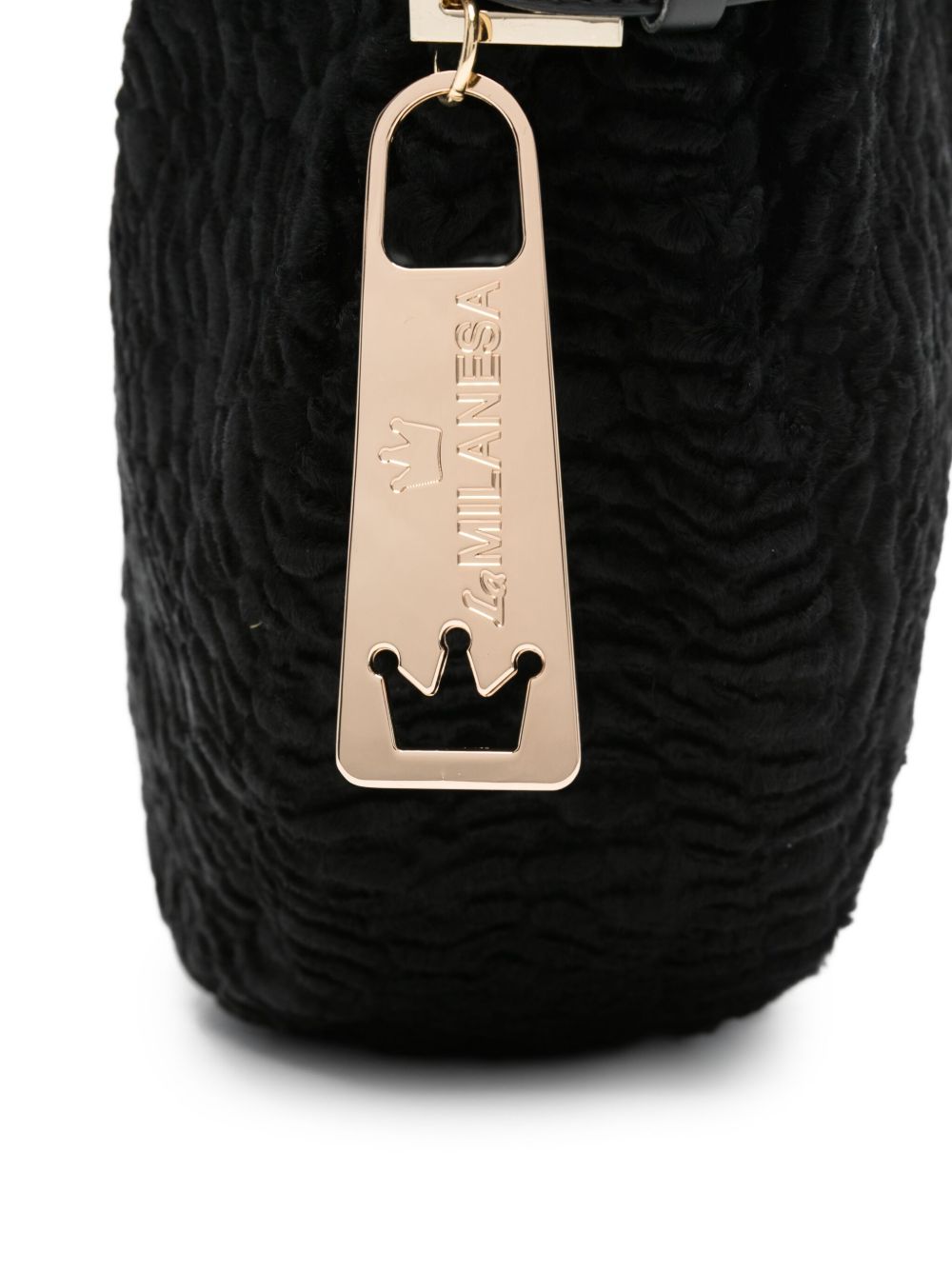 حقيبة يد La Milanesa بتصميم مزخرف وأبزيم