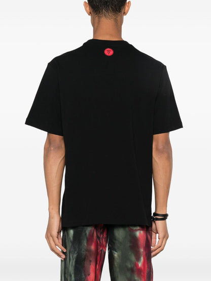 تيشيرتات وبولو آيس كريم باللون الأسود