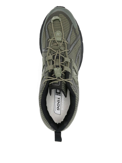 New Balance Sneakers Black