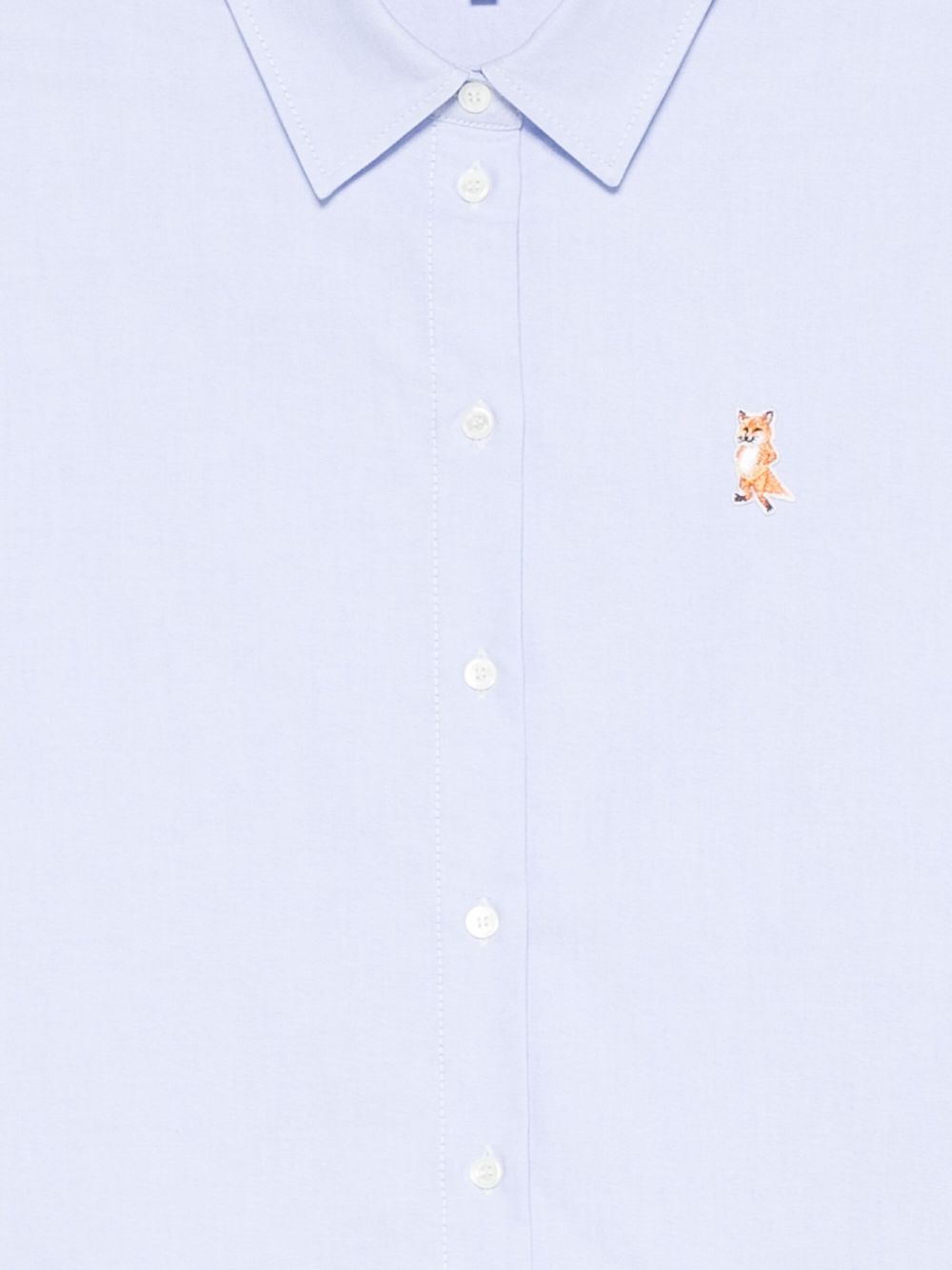 قميص قطني من Maison Kitsuné بأكمام طويلة وياقة مُنسقة.