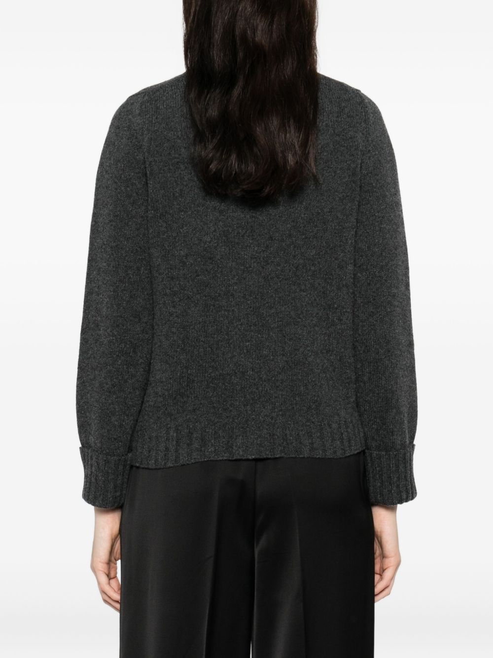 بلوفرات أساسية رمادية