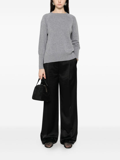 بلوفرات أساسية رمادية