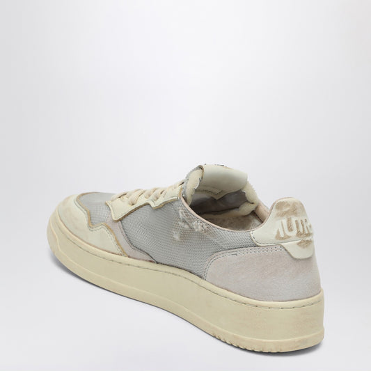 AUTRY Sneaker Medalist Low Super Vintage in gray/white leather and mesh