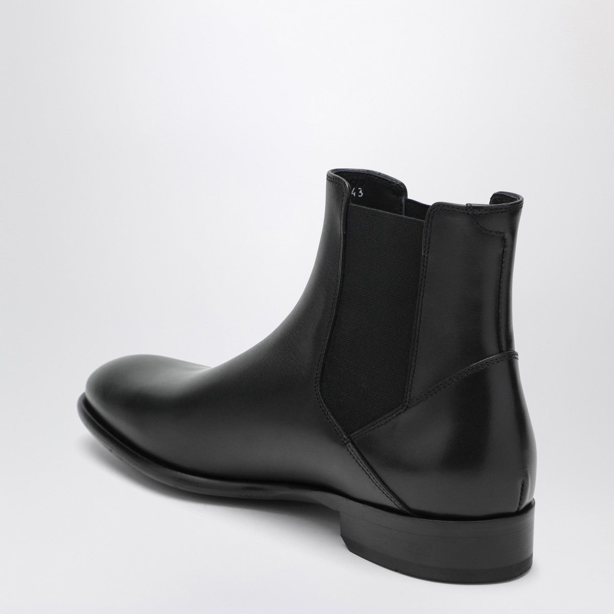 Doucal''s Black smooth leather ankle boots