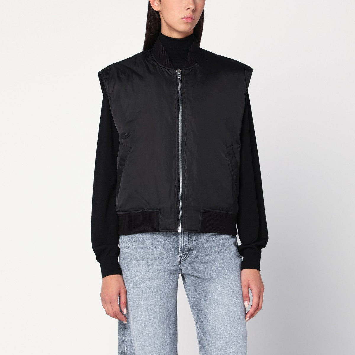 IVY OAK Jamila gilet-jacket in black