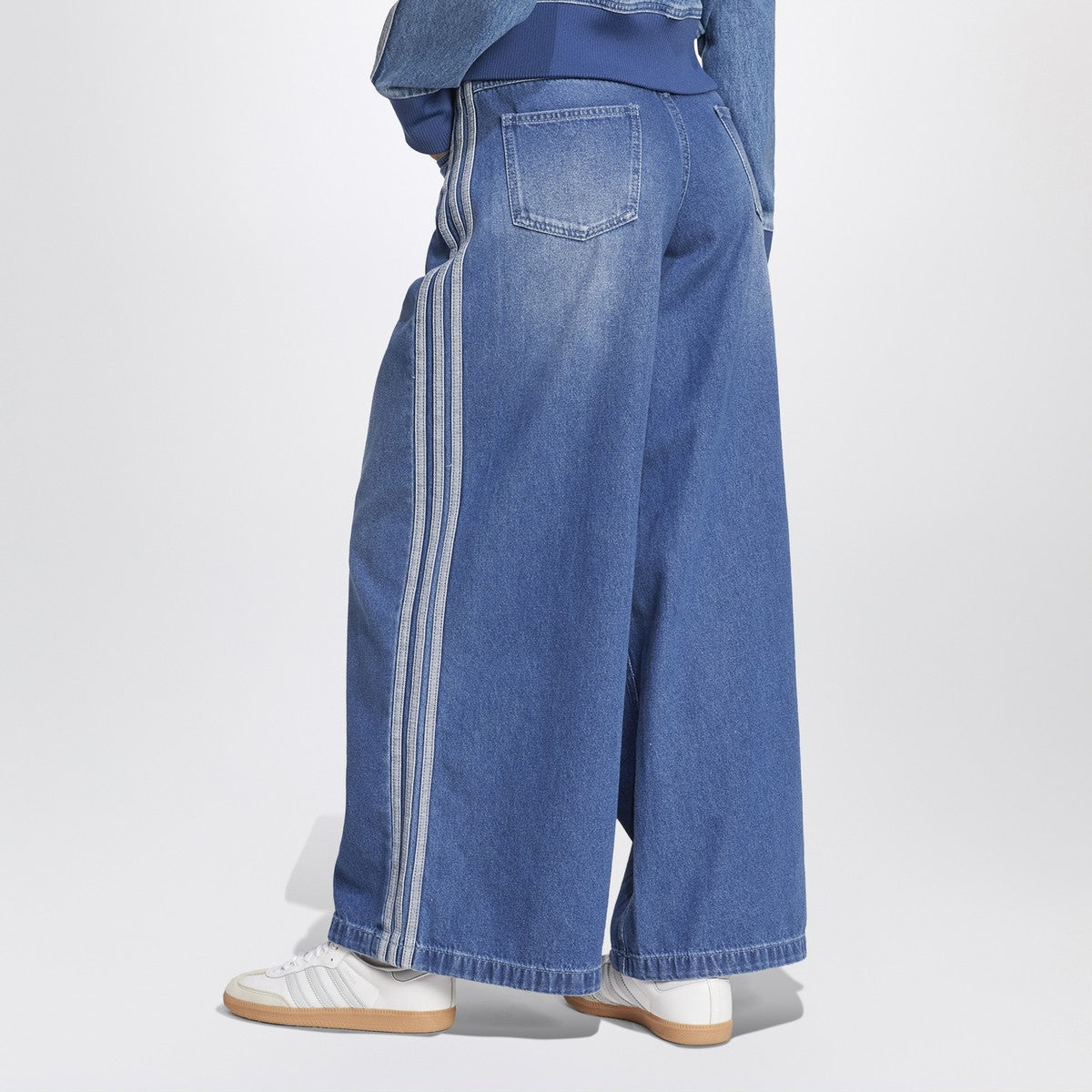 adidas Originals Firebird mid blue jeans